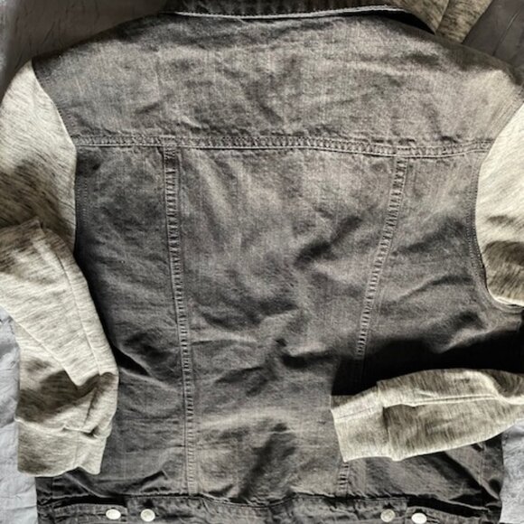 Eightytwo Denim Distressed Jean Jacket w grey sweatshirt sleeves hood - XL NWOT - Picture 13 of 13